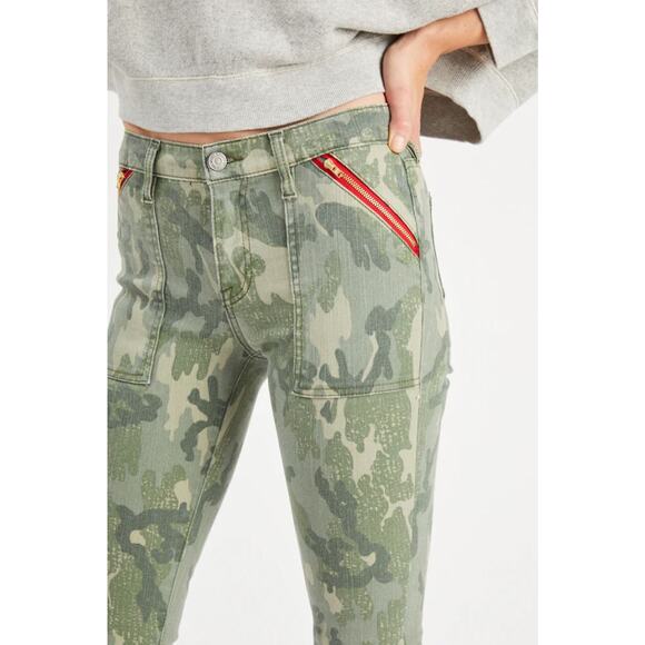 Etienne Marcel Denim Skinny Camo Capri Jeans 26 Green Slim Cropped Pant Indie - Picture 2 of 11